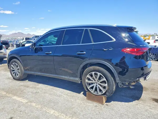 W1NKM4HB6RF228016 2024 MERCEDES-BENZ GLC - Image 2
