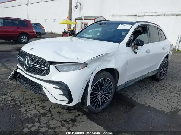 W1NKM4HB8RF115202 2024 MERCEDES-BENZ GLC - Image 2