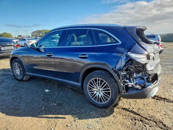 W1NKM4HB8RF217132 2024 MERCEDES-BENZ GLC - Image 2