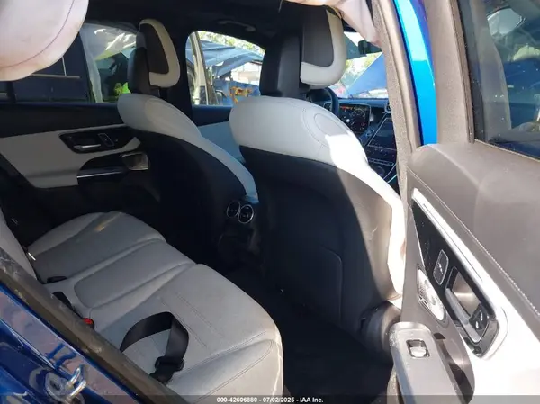 W1NKM4HB9PU015635 2023 MERCEDES-BENZ GLC - Image 3