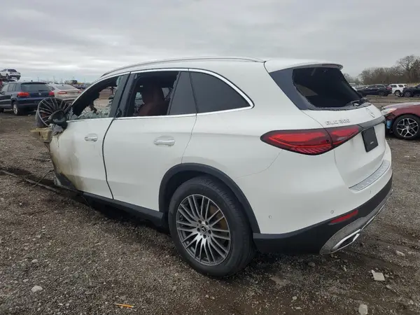 W1NKM4HB9PU021497 2023 MERCEDES-BENZ GLC - Image 2