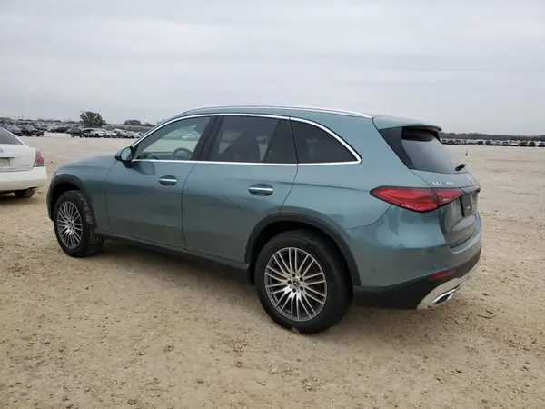 W1NKM4HB9SF294288 2025 MERCEDES-BENZ GLC - Image 2