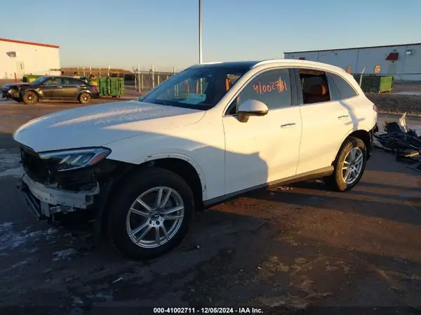 W1NKM4HBXPU028989 2023 MERCEDES-BENZ GLC - Image 2