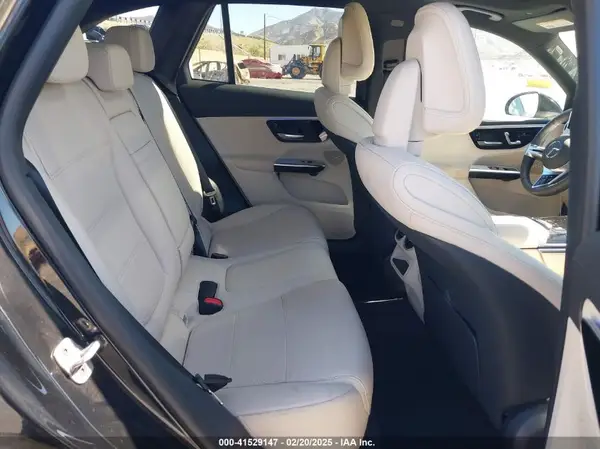 W1NKM4HBXRF159332 2024 MERCEDES-BENZ GLC - Image 8