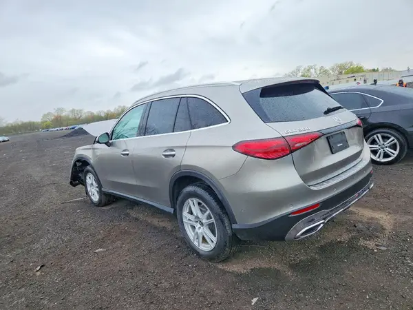 W1NKM4HBXRF204561 2024 MERCEDES-BENZ GLC - Image 2