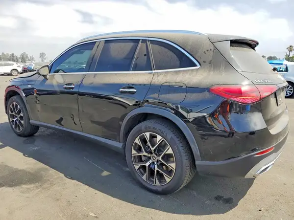 W1NKM5GB0SF358368 2025 MERCEDES-BENZ GLC - Image 2