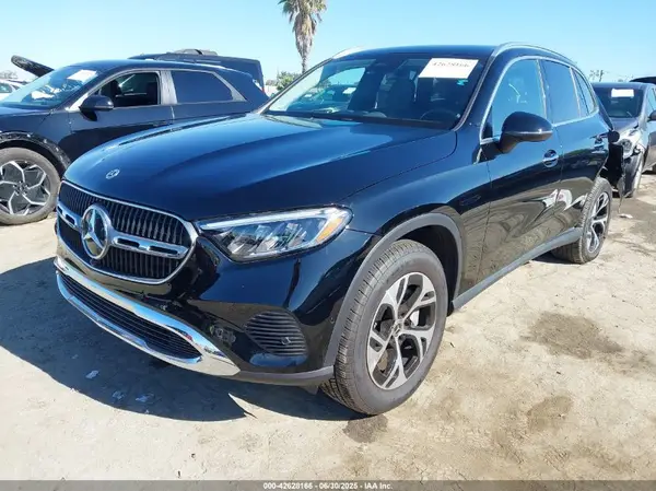 W1NKM5GB2SF291014 2025 MERCEDES-BENZ GLC - Image 2