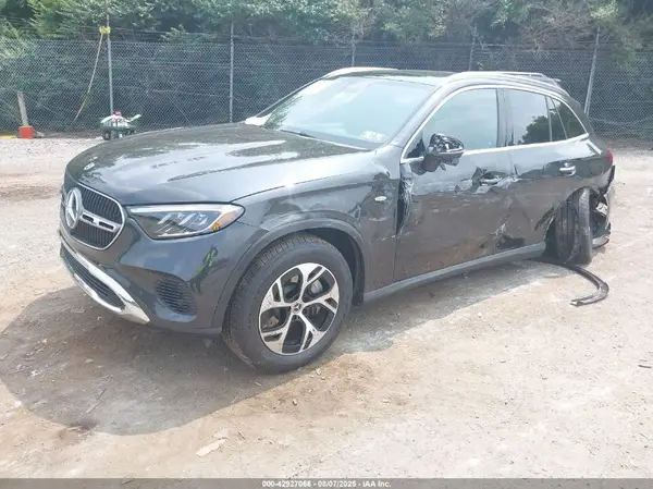 W1NKM5GB3SF366755 2025 MERCEDES-BENZ GLC - Image 2