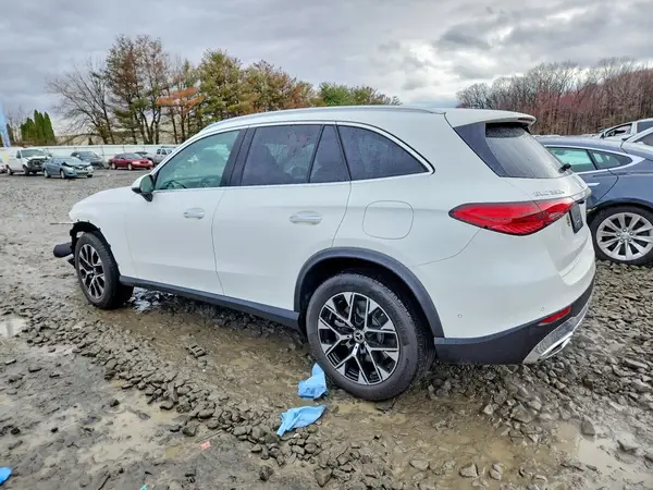 W1NKM5GB5SF245628 2025 MERCEDES-BENZ GLC - Image 2