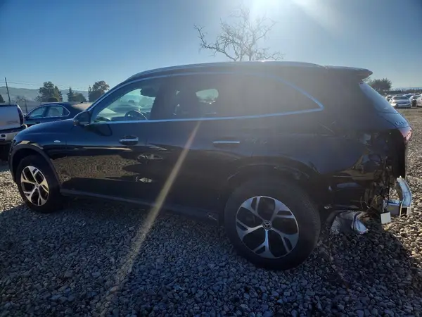 W1NKM5GB6SF421232 2025 MERCEDES-BENZ GLC - Image 2