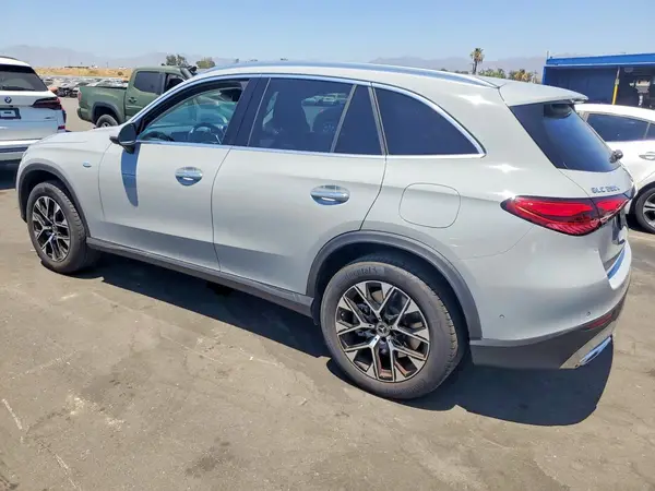 W1NKM5GB7SU096988 2025 MERCEDES-BENZ GLC - Image 2