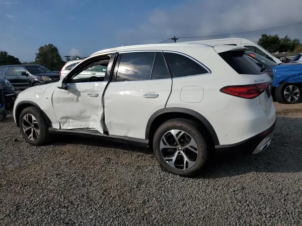 W1NKM5GB8SF413388 2025 MERCEDES-BENZ GLC - Image 2