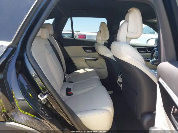 W1NKM5GBXSU079943 2025 MERCEDES-BENZ GLC - Image 8
