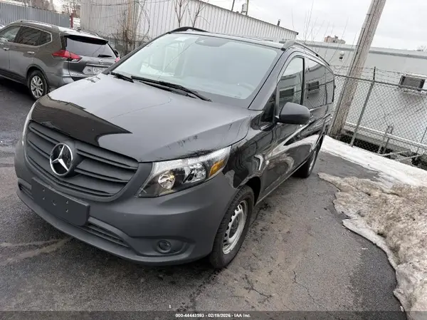 W1WV0FEY2P4332245 2023 MERCEDES-BENZ METRIS - Image 2