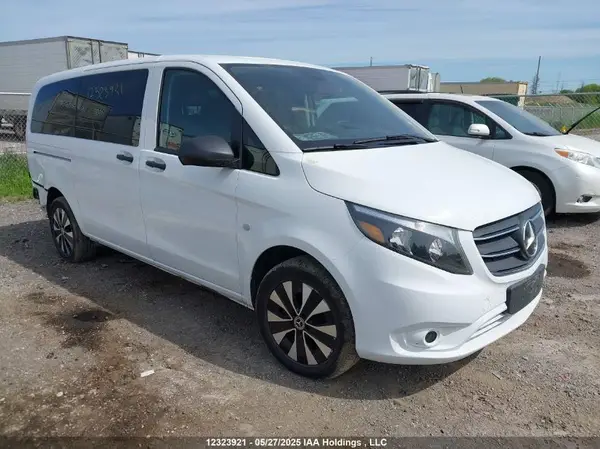 W1WV0FEY4N4146879 2022 MERCEDES-BENZ METRIS - Image 1