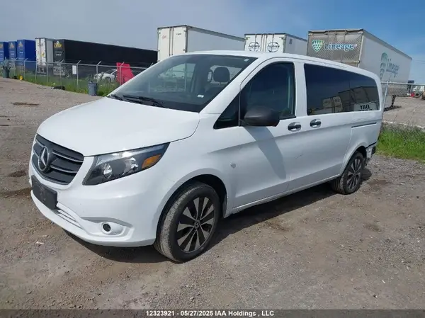 W1WV0FEY4N4146879 2022 MERCEDES-BENZ METRIS - Image 2