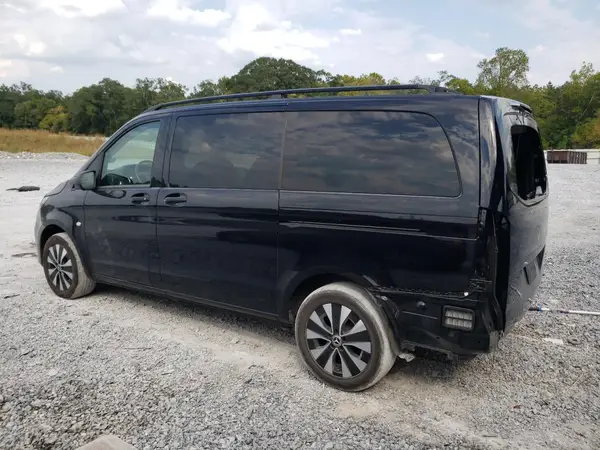 W1WV0FEY6M3916228 2021 MERCEDES-BENZ METRIS - Image 2