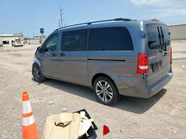 W1WV0FEY6P4312984 2023 MERCEDES-BENZ METRIS - Image 2