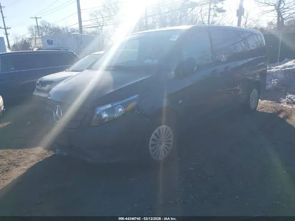 W1WV0FEY7N4173736 2022 MERCEDES-BENZ METRIS - Image 2