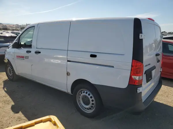 W1YV0BEY0M3914538 2021 MERCEDES-BENZ METRIS - Image 2