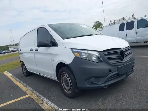 W1YV0BEY0P4320563 2023 MERCEDES-BENZ METRIS - Image 1