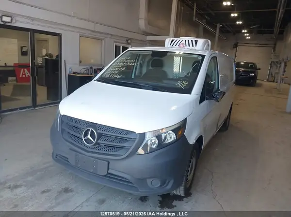 W1YV0BEY1M3842877 2021 MERCEDES-BENZ METRIS - Image 2