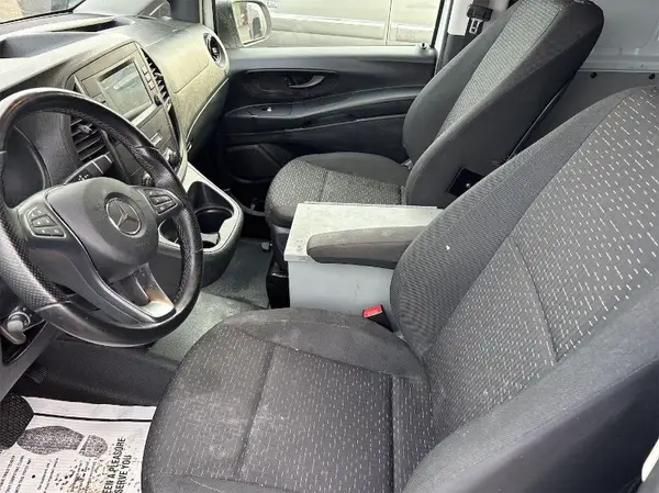 W1YV0BEY1M3947287 2021 MERCEDES-BENZ METRIS - Image 2