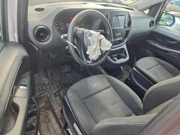 W1YV0BEY2M3906117 2021 MERCEDES-BENZ METRIS - Image 8