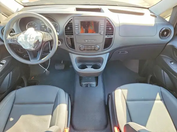 W1YV0BEY2P4297593 2023 MERCEDES-BENZ METRIS - Image 8