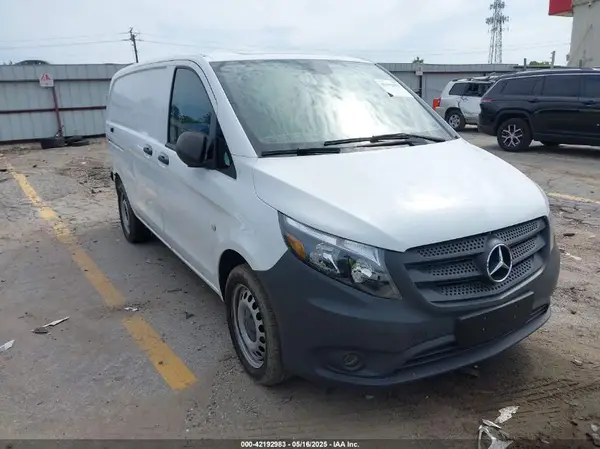 W1YV0BEY3L3725672 2020 MERCEDES-BENZ METRIS - Image 1
