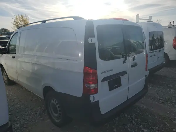 W1YV0BEY3L3764777 2020 MERCEDES-BENZ METRIS - Image 2