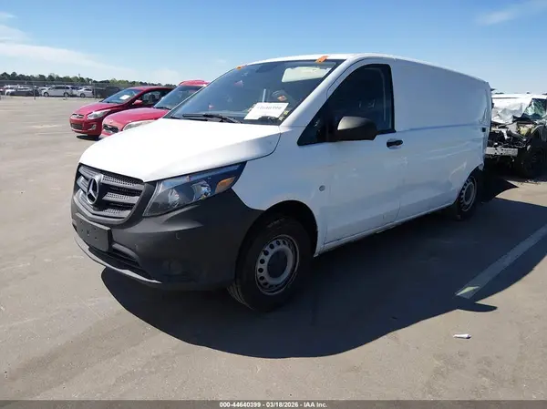 W1YV0BEY3N4152155 2022 MERCEDES-BENZ METRIS - Image 2