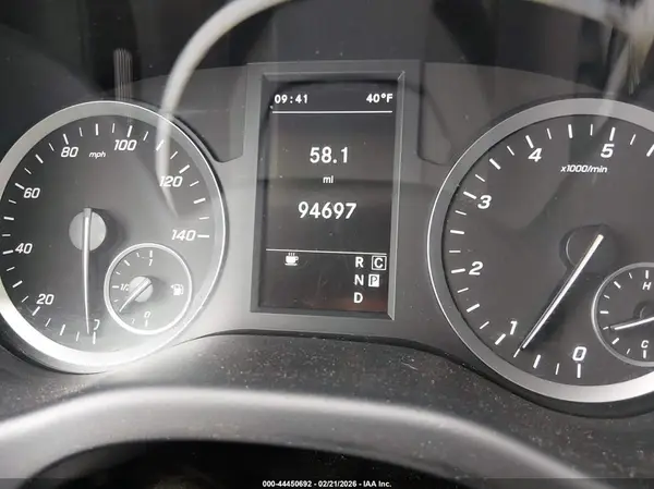 W1YV0BEY4M3904370 2021 MERCEDES-BENZ METRIS - Image 2