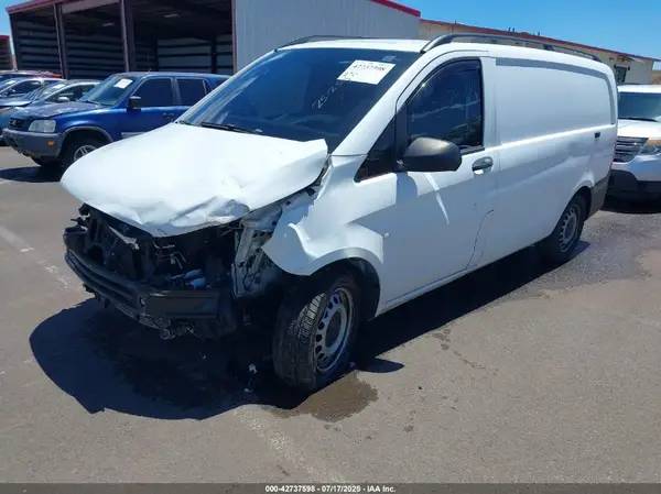 W1YV0BEY5L3707755 2020 MERCEDES-BENZ METRIS - Image 2