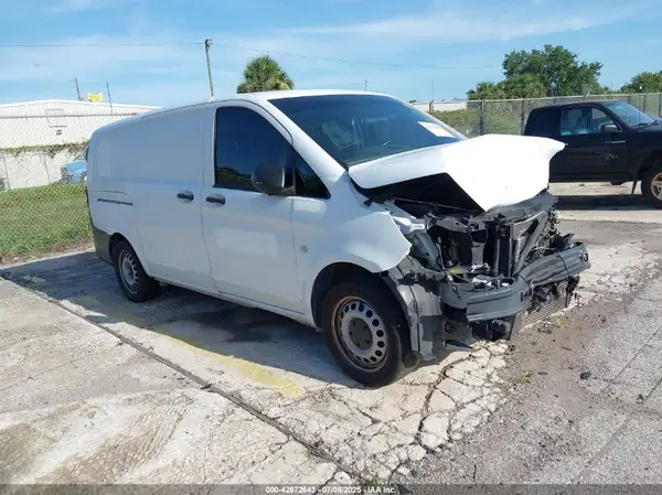W1YV0BEY5L3745468 2020 MERCEDES-BENZ METRIS - Image 1