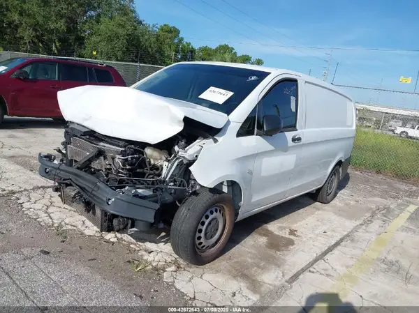 W1YV0BEY5L3745468 2020 MERCEDES-BENZ METRIS - Image 2