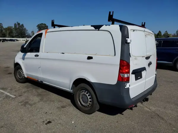 W1YV0BEY7L3754074 2020 MERCEDES-BENZ METRIS - Image 2
