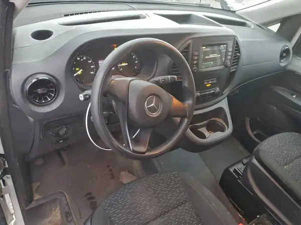 W1YV0BEY8M3847400 2021 MERCEDES-BENZ METRIS - Image 8