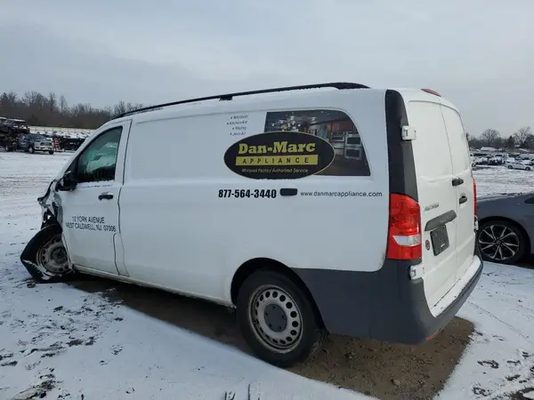 W1YV0BEY8N3953752 2022 MERCEDES-BENZ METRIS - Image 2