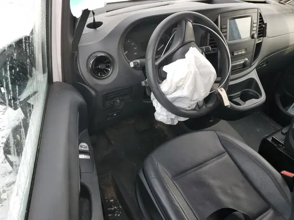 W1YV0BEY8N3953752 2022 MERCEDES-BENZ METRIS - Image 8