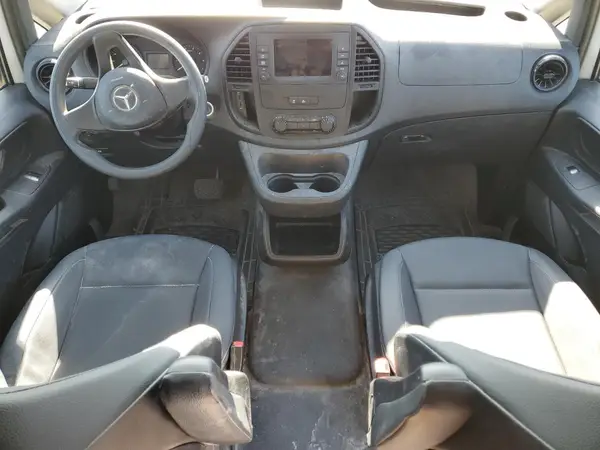 W1YV0BEY8N4132659 2022 MERCEDES-BENZ METRIS - Image 8