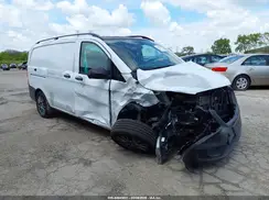 W1YV0BEYXP4266107 2023 MERCEDES-BENZ METRIS