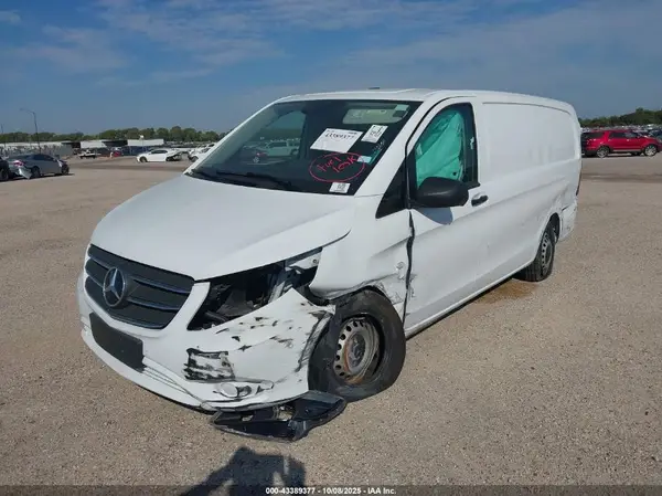 W1YV0BEYXP4360648 2023 MERCEDES-BENZ METRIS - Image 2