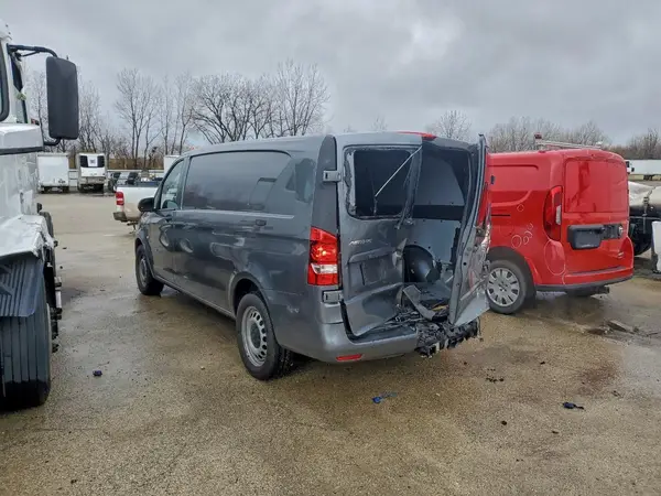 W1YV0CEY0P4258068 2023 MERCEDES-BENZ METRIS - Image 2