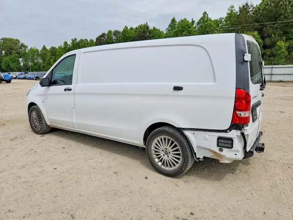 W1YV0CEY1M3908642 2021 MERCEDES-BENZ METRIS - Image 2