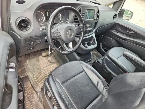 W1YV0CEY1M3908642 2021 MERCEDES-BENZ METRIS - Image 8