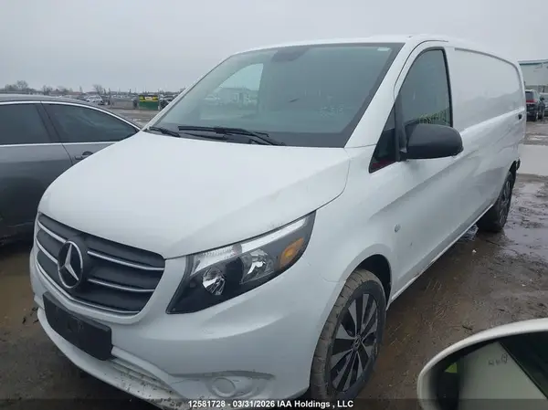 W1YV0CEY1P4266745 2023 MERCEDES-BENZ METRIS - Image 2