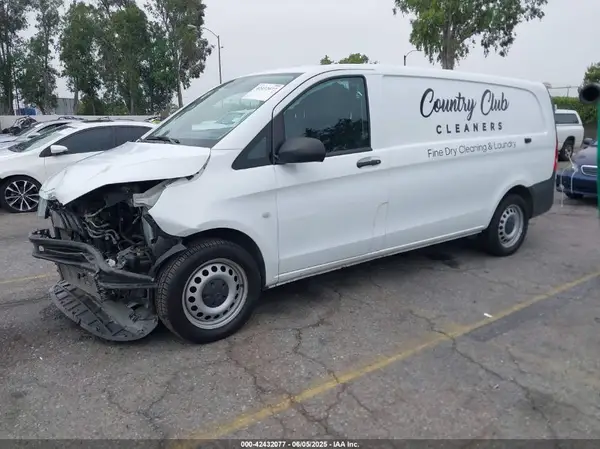 W1YV0CEY4N3961398 2022 MERCEDES-BENZ METRIS - Image 2
