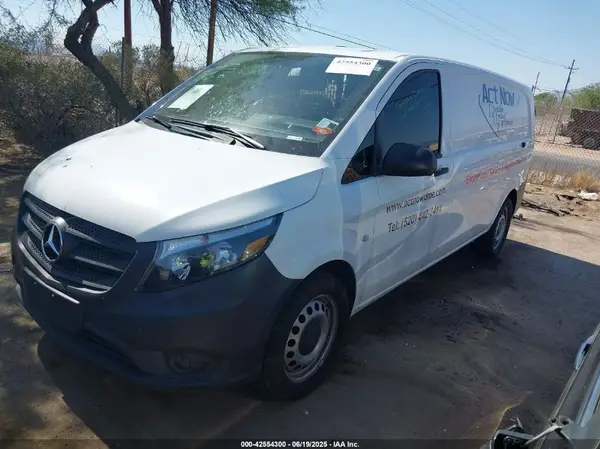 W1YV0CEY5N3964570 2022 MERCEDES-BENZ METRIS - Image 2