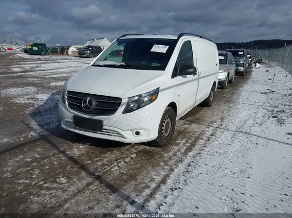 W1YV0CEY5P4264321 2023 MERCEDES-BENZ METRIS - Image 2
